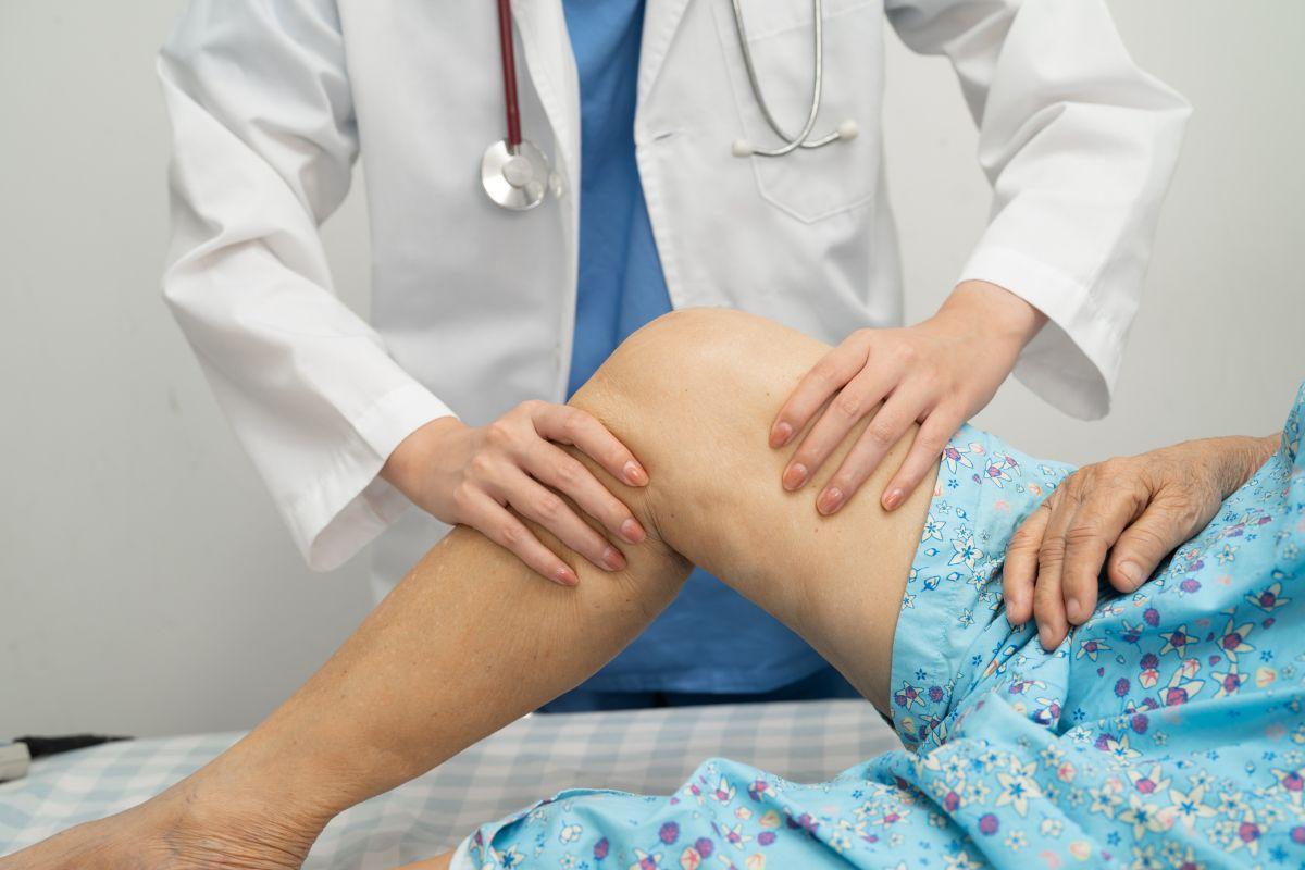 Joint replacement not working_ Signs of failure and how revision surgery help